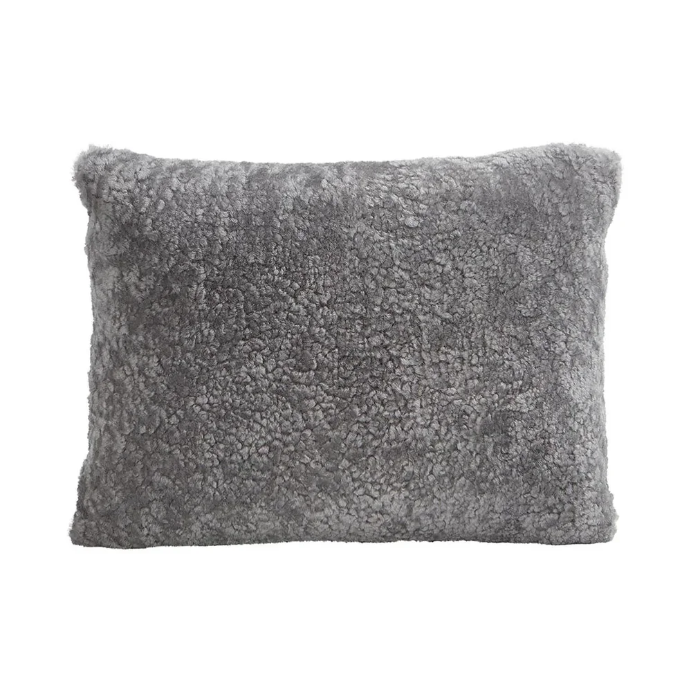 Shepherd Lina saueskinnspute 40 x 30 cm v:6948549 Shepherd Lina saueskinnspute 40 x 30 cm v:6948549